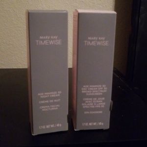 Mary kay Timewise 3D day and night cream